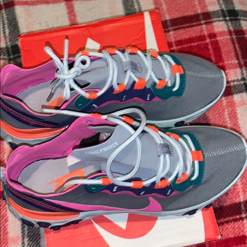 Nike element 55